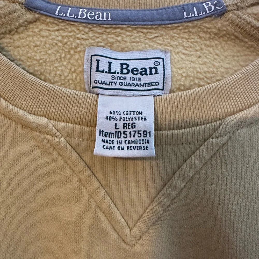 L.L. Bean Men's Crewneck Sweatshirt in Yellow with Navy Logo